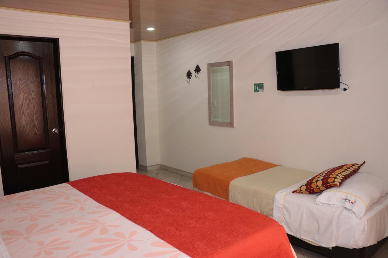 Hoteles Bogota Inn El Lago Country Zona Rosa Luaran gambar